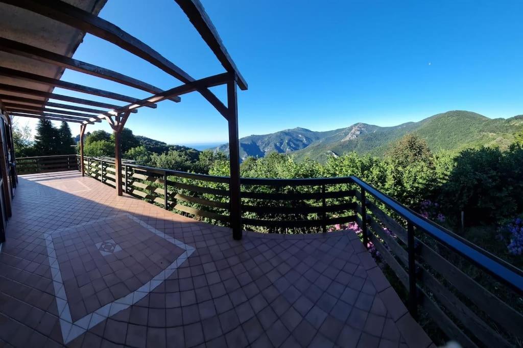 Ferienwohnung Bee Freeride Biker House Magliolo Exterior foto