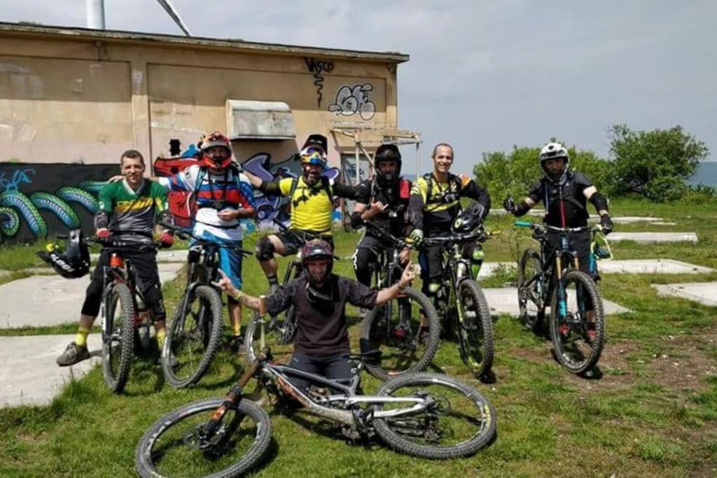 Ferienwohnung Bee Freeride Biker House Magliolo Exterior foto